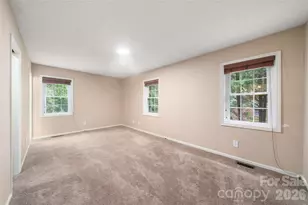 4 Hunters Ln, Hendersonville, NC 28791 - Photo 20