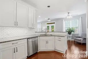 19512 Topgallant Dr, Cornelius, NC 28031 - Photo 20