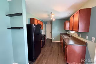 5730 Natick Dr, Charlotte, NC 28214 - Photo 2