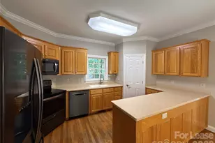 2649 Willowbrook Dr, Charlotte, NC 28104 - Photo 10