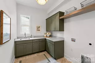 815 Manhasset Rd, Charlotte, NC 28209 - Photo 24