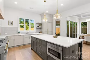 815 Manhasset Rd, Charlotte, NC 28209 - Photo 16