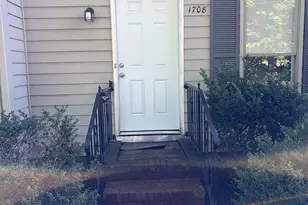 1708 Village Lake Dr, Charlotte, NC 28212 - Photo 2