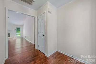 8012 Cadmium Court, Charlotte, NC 28215 - Photo 6