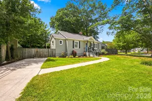 2438 Remount Rd, Charlotte, NC 28208 - Photo 30