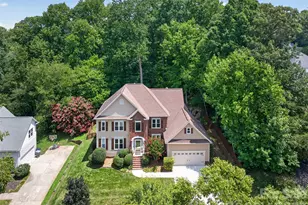 8011 Alba Ct, Charlotte, NC 28269 - Photo 2