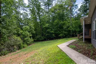 208 Robinson Holw Dr, Candler, NC 28715 - Photo 22