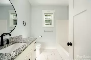 208 Robinson Holw Dr, Candler, NC 28715 - Photo 16