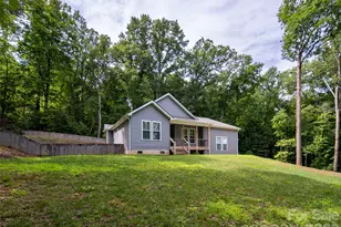 208 Robinson Holw Dr, Candler, NC 28715 - Photo 1
