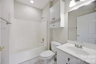 8751 Coralbell Ln, Charlotte, NC 28213 - Photo 16