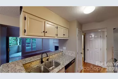 427 W 8th Street #108, Charlotte, NC 28202 - Photo 4