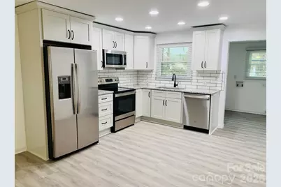 1000 1st Street Drive SE, Conover, NC 28613 - Photo 2