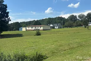 3557 Gladden Dr, Lincolnton, NC 28092 - Photo 2