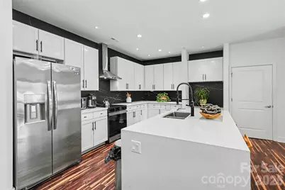 630 Calvert Street #Unit 1101, Charlotte, NC 28208 - Photo 4