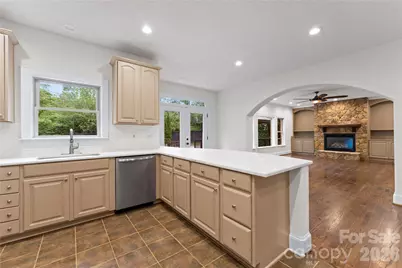 7307 Roseland Avenue, Charlotte, NC 28277 - Photo 16