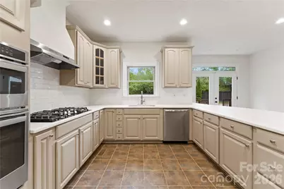 7307 Roseland Avenue, Charlotte, NC 28277 - Photo 18