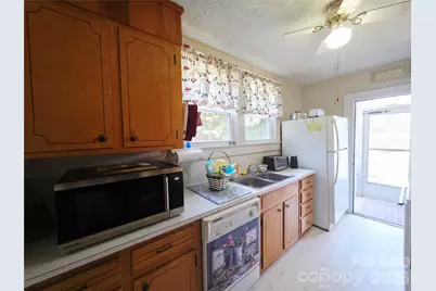 1106 N Main Street, Mount Holly, NC 28120 - Photo 14