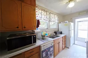 1106 N Main St, Mount Holly, NC 28120 - Photo 14