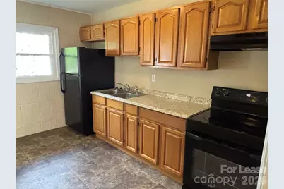 204 Westview Drive #B, Lincolnton, NC 28092 - Photo 4