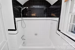 823-825 Henley Pl, Charlotte, NC 28207 - Photo 22