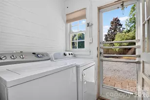 823-825 Henley Pl, Charlotte, NC 28207 - Photo 20