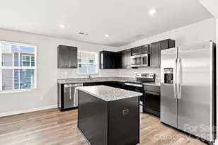 3021 Fiddlewood St, Charlotte, NC 28214 - Photo 10