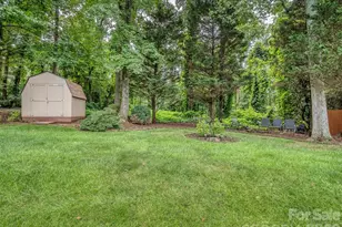 4522 Avalon Forest Ln, Charlotte, NC 28269 - Photo 24