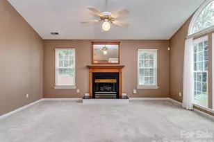 4522 Avalon Forest Ln, Charlotte, NC 28269 - Photo 6