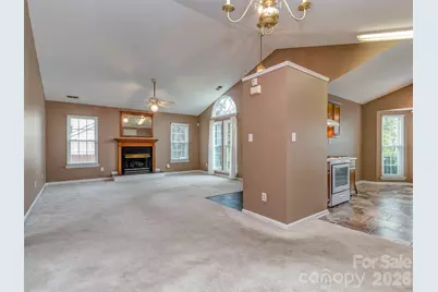 4522 Avalon Forest Lane, Charlotte, NC 28269 - Photo 10