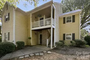 3200 Selwyn Farms Ln, Charlotte, NC 28209 - Photo 2