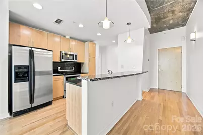 210 N Church Street #1606, Charlotte, NC 28202 - Photo 4
