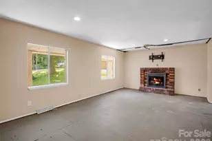 1317 Hyman Ave, Hendersonville, NC 28792 - Photo 12