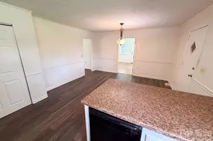 5100 Robinwood Dr, Charlotte, NC 28215 - Photo 16