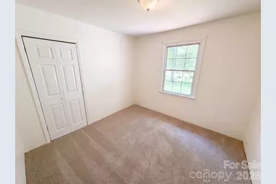 5100 Robinwood Drive, Charlotte, NC 28215 - Photo 4