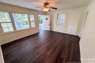 5100 Robinwood Dr, Charlotte, NC 28215 - Photo 18