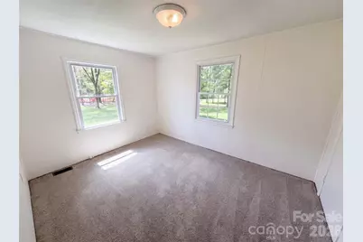 5100 Robinwood Drive, Charlotte, NC 28215 - Photo 10