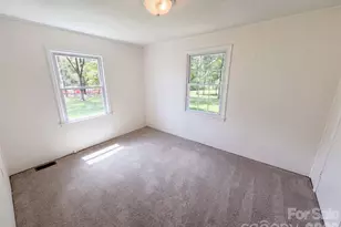 5100 Robinwood Dr, Charlotte, NC 28215 - Photo 10
