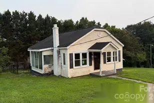 803 S Grove St, Lincolnton, NC 28092 - Photo 2