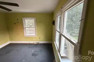 803 S Grove St, Lincolnton, NC 28092 - Photo 6