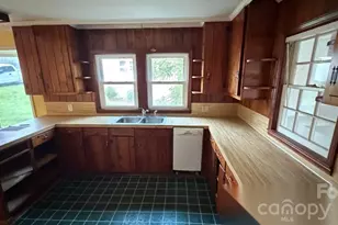 803 S Grove St, Lincolnton, NC 28092 - Photo 10