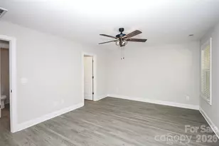 2595 Henry Falls Dr, Hickory, NC 28602 - Photo 28