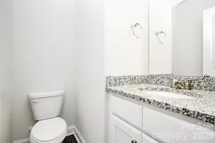 2595 Henry Falls Dr, Hickory, NC 28602 - Photo 30