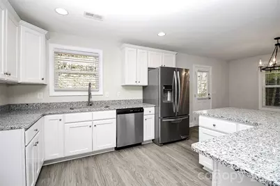 2595 Henry Falls Drive, Hickory, NC 28602 - Photo 4