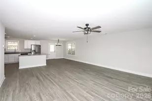 2595 Henry Falls Dr, Hickory, NC 28602 - Photo 14
