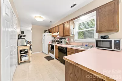 5512 River Falls Drive #16, Charlotte, NC 28215 - Photo 4