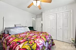 5512 River Falls Dr, Charlotte, NC 28215 - Photo 18