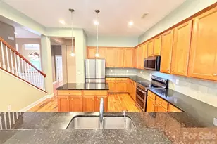 9928 Daufuskie Dr, Charlotte, NC 28278 - Photo 8