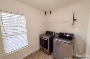 7129 Founders Club Ct, Charlotte, NC 28269 - Photo 16