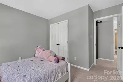 8914 Raven Park Drive, Charlotte, NC 28216 - Photo 32