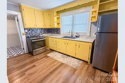 29 10th Street SE, Hickory, NC 28602 - Photo 26